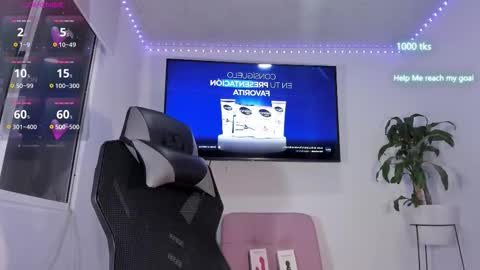 emily_palmeer online show from 10/25/25, 09:28