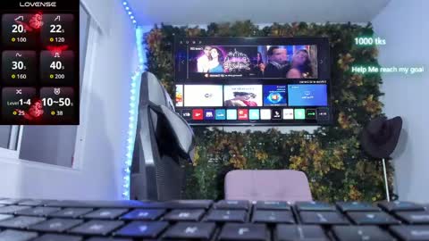 Snapshot of emily_palmeer chatting on 05/11/26, 10:54 emily_palmeer online show from 05/11/26, 10:54