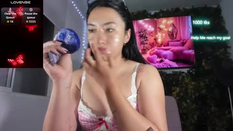 Snapshot of emily_palmeer chatting on 06/05/26, 09:37 emily_palmeer online show from 06/05/26, 09:37