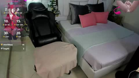 Snapshot of emily_parkss666 chatting on 12/02/25, 10:16 Emily online show from 12/02/25, 10:16