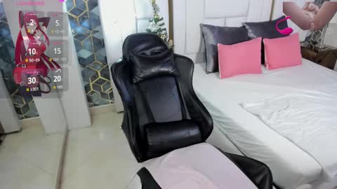 Snapshot of emily_parkss666 chatting on 12/04/25, 09:23 Emily online show from 12/04/25, 09:23