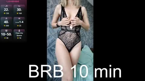 Snapshot of emily_q92 chatting on 06/26/26, 05:50 Emily q92 online show from 06/26/26, 05:50