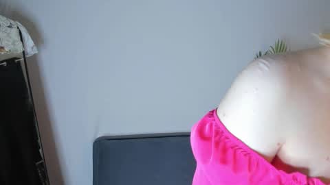 emily_relishh online show from 02/20/26, 05:15