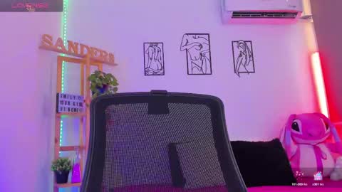 Snapshot of emily_sanderss1 chatting on 05/17/26, 03:08 Emily online show from 05/17/26, 03:08