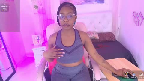 Snapshot of emily_smith21 chatting on 04/27/26, 12:36 emily online show from 04/27/26, 12:36