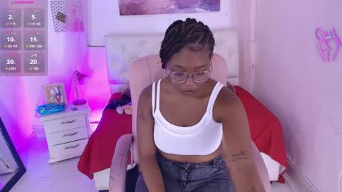 Snapshot of emily_smith21 chatting on 04/30/26, 12:11 emily online show from 04/30/26, 12:11