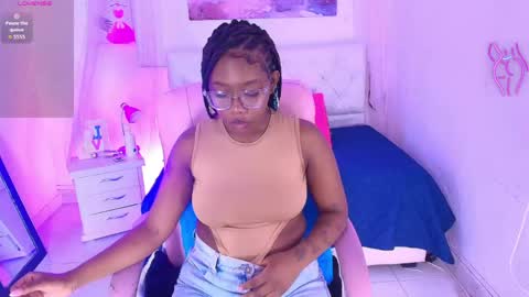 Snapshot of emily_smith21 chatting on 05/01/26, 12:32 emily online show from 05/01/26, 12:32