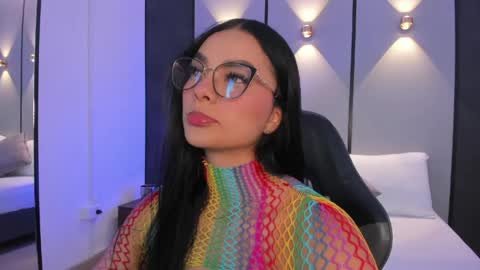 emily_tolson online show from 05/04/26, 07:43