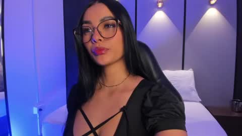 emily_tolson online show from 06/30/26, 07:15