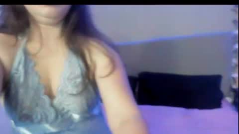 Snapshot of emily_tulip chatting on 06/20/26, 11:24 Vanesa online show from 06/20/26, 11:24