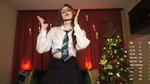 Snapshot of emily_w0w_ chatting on 01/05/25, 06:35 Lia online show from 01/05/25, 06:35