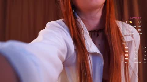 Snapshot of emily_w0w_ chatting on 01/24/25, 07:28 Lia online show from 01/24/25, 07:28