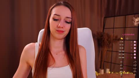 Snapshot of emily_w0w_ chatting on 01/26/25, 03:25 Lia online show from 01/26/25, 03:25