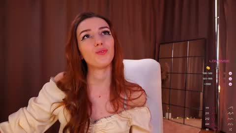 Snapshot of emily_w0w_ chatting on 02/18/25, 04:26 Lia online show from 02/18/25, 04:26