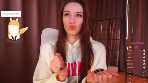 Snapshot of emily_w0w_ chatting on 03/10/25, 06:59 Lia online show from 03/10/25, 06:59