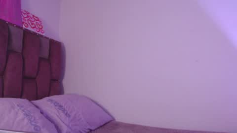 emily_w2 online show from 02/17/25, 03:47