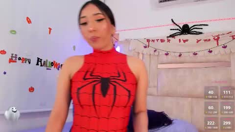 emily_walker4 online show from 10/30/25, 03:08