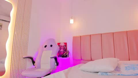 Snapshot of emily_walker4 chatting on 03/02/26, 07:15 emily_walker4 online show from 03/02/26, 07:15