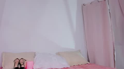 Snapshot of emily_walker4 chatting on 03/26/26, 03:12 emily_walker4 online show from 03/26/26, 03:12