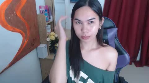 Snapshot of emily_xo143 chatting on 06/04/26, 07:31 emily_xo143 online show from 06/04/26, 07:31