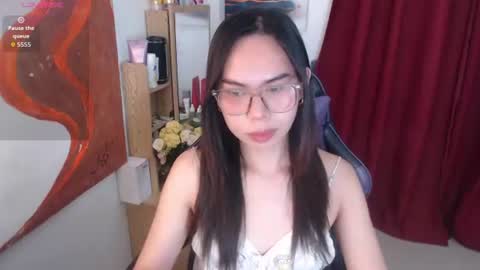 Snapshot of emily_xo143 chatting on 06/22/26, 09:50 emily_xo143 online show from 06/22/26, 09:50
