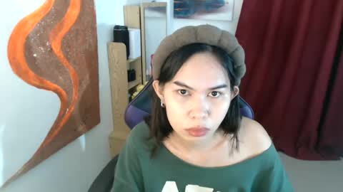 Snapshot of emily_xo143 chatting on 06/27/26, 11:37 emily_xo143 online show from 06/27/26, 11:37