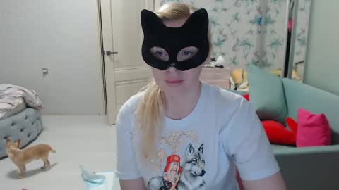 Emily online show from 05/04/26, 05:42