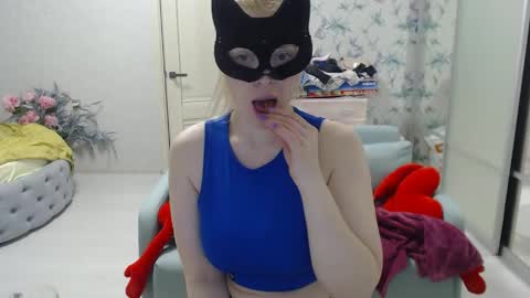 Snapshot of emily_york18 chatting on 06/07/26, 06:00 Emily online show from 06/07/26, 06:00