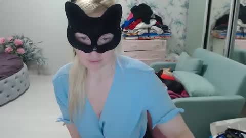 Snapshot of emily_york18 chatting on 06/25/26, 07:40 Emily online show from 06/25/26, 07:40
