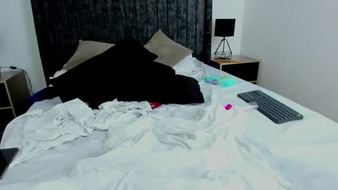 Emilyyy online show from 12/11/24, 04:39