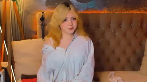 Baby Emelli online show from 05/07/26, 06:08