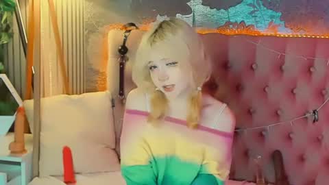Snapshot of emilyangels chatting on 07/14/26, 10:21 Baby Emelli online show from 07/14/26, 10:21