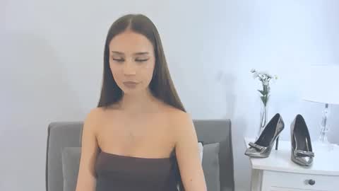 EmilyCharming online show from 02/04/25, 09:10