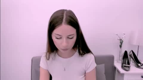 EmilyCharming online show from 05/04/26, 08:16