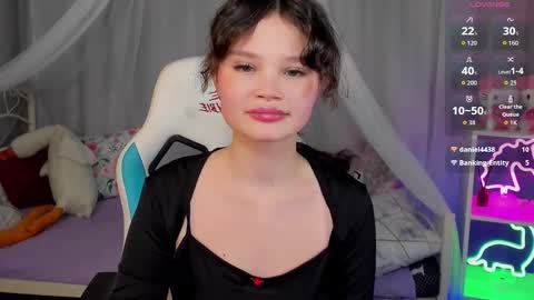 Emilyhaves online show from 11/11/25, 07:03