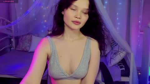 Snapshot of emilychaves chatting on 05/04/26, 07:48 Emilyhaves online show from 05/04/26, 07:48