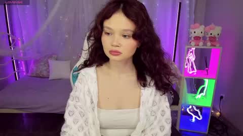 Snapshot of emilychaves chatting on 05/25/26, 07:14 Emilyhaves online show from 05/25/26, 07:14