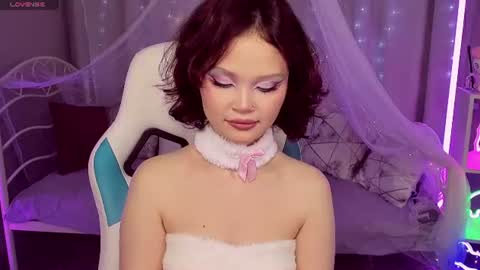 Snapshot of emilychaves chatting on 06/14/26, 12:51 Emilyhaves online show from 06/14/26, 12:51