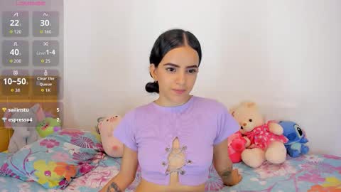 Snapshot of emilyclay_1 chatting on 09/28/25, 11:10 Sweet Emily online show from 09/28/25, 11:10