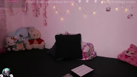 Emily online show from 11/05/25, 02:55