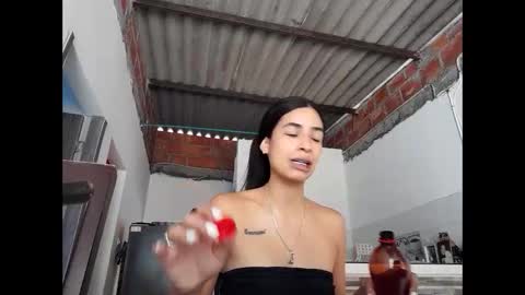 Camila online show from 09/19/25, 06:19