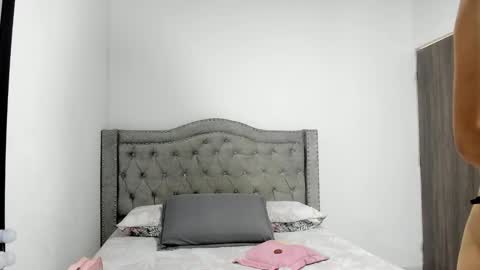 Snapshot of emilydauz chatting on 01/14/26, 06:13 Camila online show from 01/14/26, 06:13