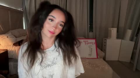 Snapshot of emilyfawn chatting on 05/03/26, 03:34 emilyfawn online show from 05/03/26, 03:34