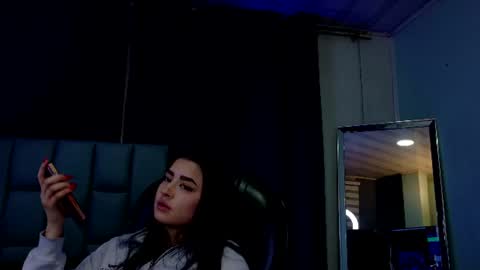 Snapshot of emilygh1_ chatting on 06/14/26, 03:19 Emily online show from 06/14/26, 03:19