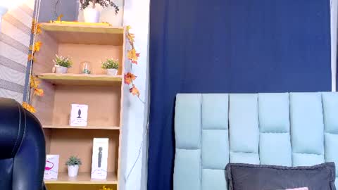 Emily online show from 07/30/26, 11:15