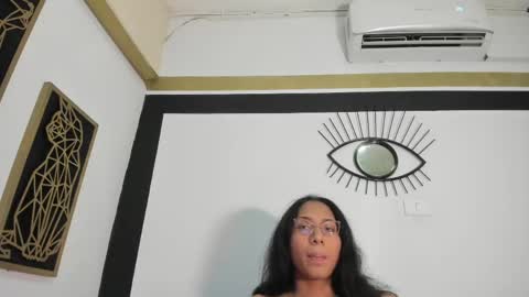 Snapshot of emilygomezz chatting on 05/05/26, 11:29 Emily online show from 05/05/26, 11:29