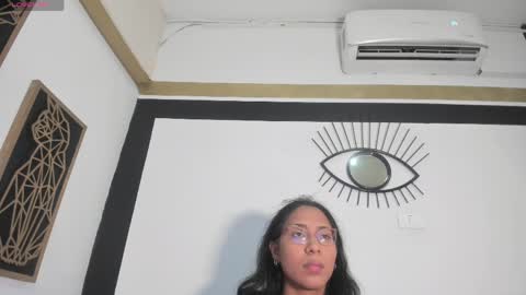 Snapshot of emilygomezz chatting on 05/31/26, 11:39 Emily online show from 05/31/26, 11:39