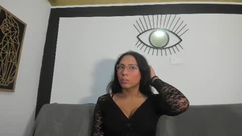 Snapshot of emilygomezz chatting on 06/10/26, 11:09 Emily online show from 06/10/26, 11:09