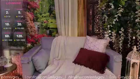 Snapshot of emilygrey_ chatting on 02/16/25, 03:15 emilygrey_ online show from 02/16/25, 03:15