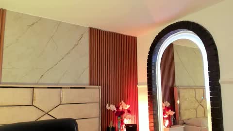 Snapshot of emilyhendrix_ chatting on 02/23/26, 02:14 Emily Hendrix online show from 02/23/26, 02:14